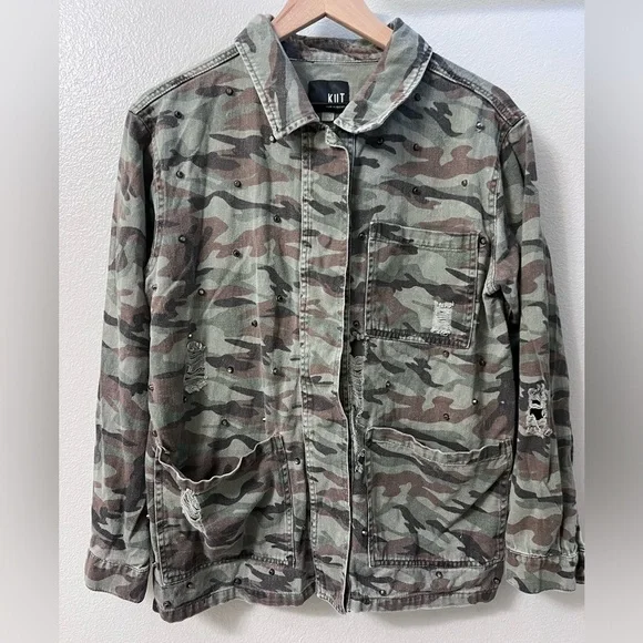 Kut from the Kloth Camo Distressed Studded Jacket Size Large - Picture 1 of 6